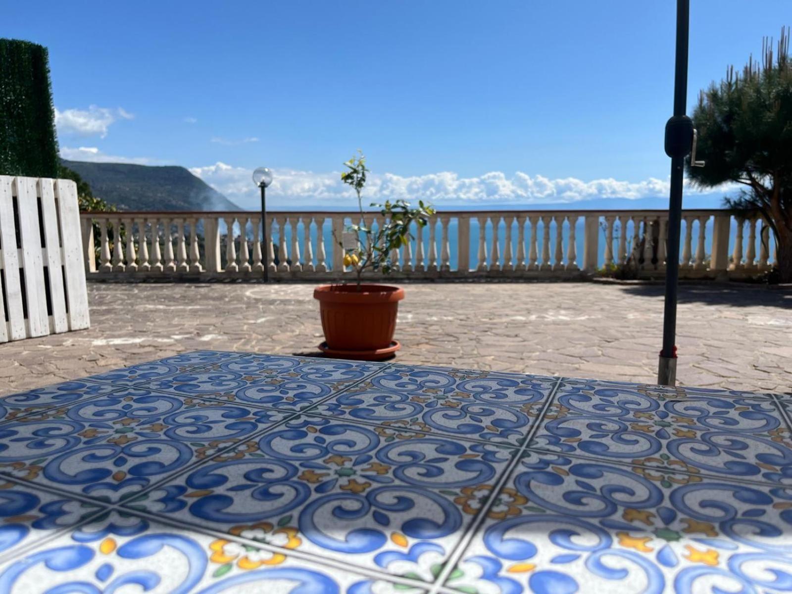 Villamargherita Capo Vaticano Exterior foto